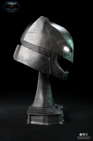 Armored Batman Helmet Batman v Superman Dawn of Justice 1/1 Replica by Pure Arts
